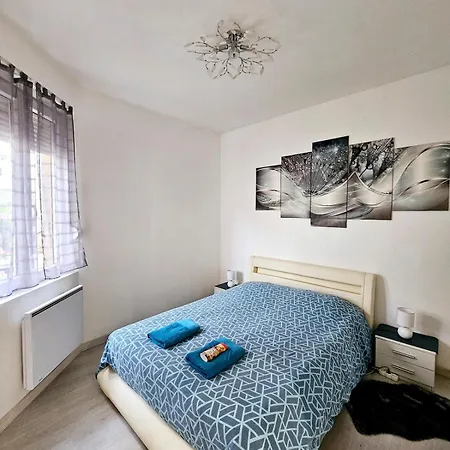 2 Pieces, Acces Facile Au Centre *