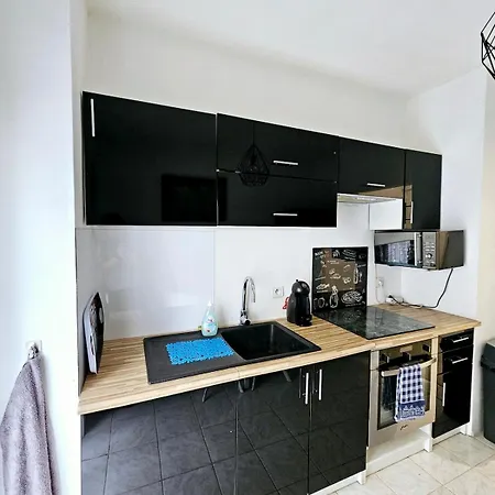 Appartamento 2 Pièces, Accès Facile Au Centre